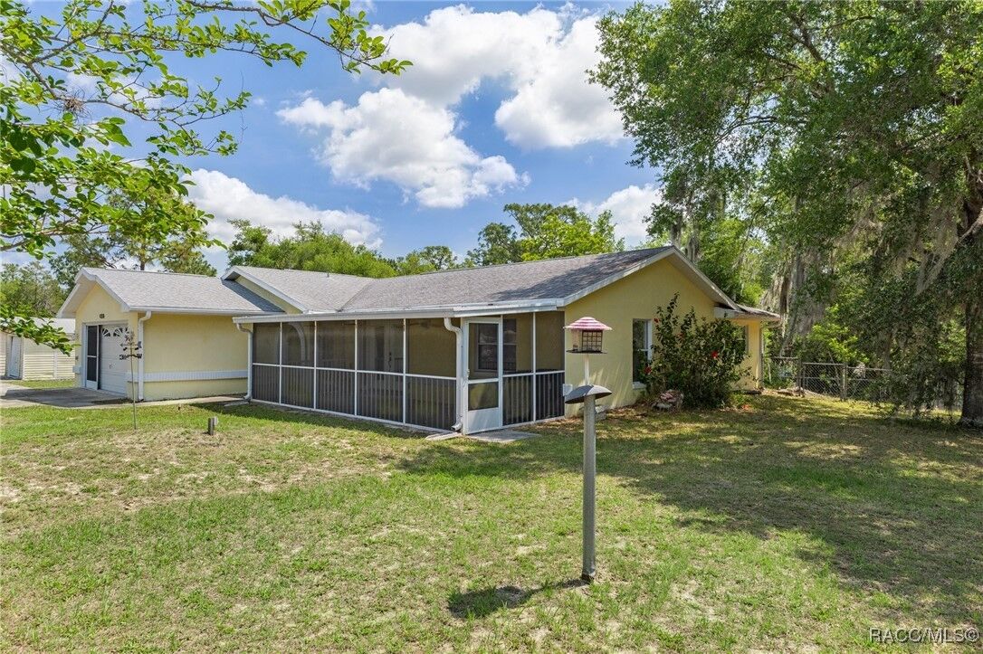 Property Photo: 5729 S Concord Terrace FL 34452