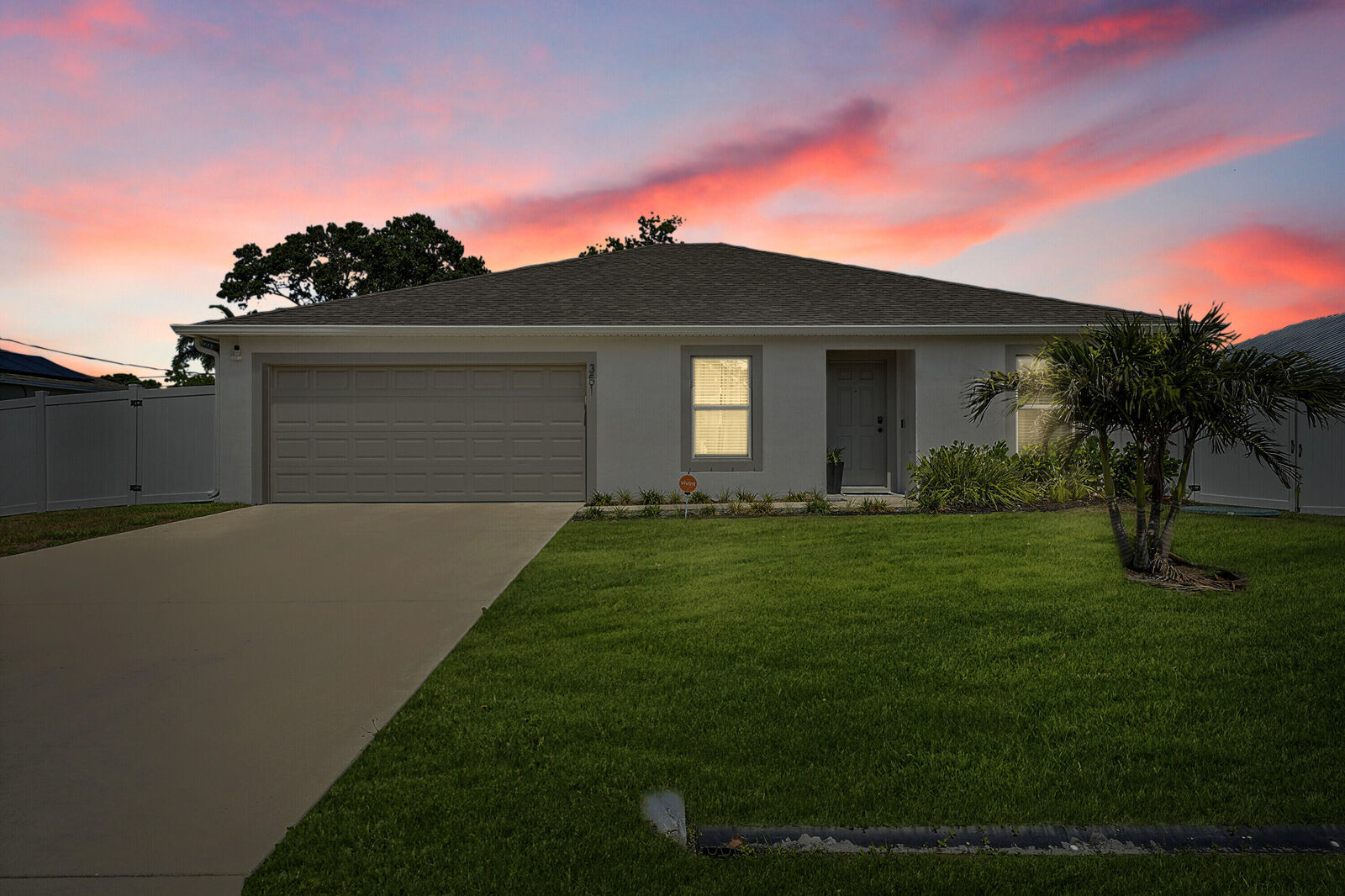 Property Photo:  351 NW Byron Street  FL 34983 