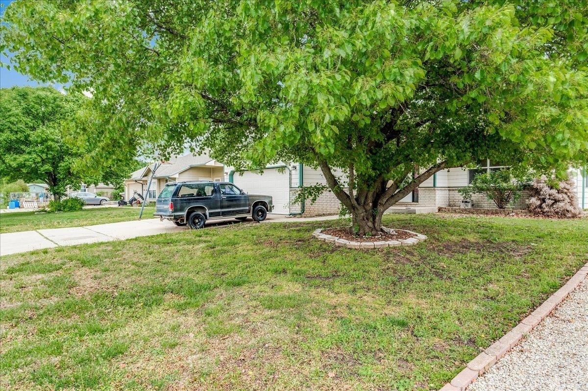Property Photo: 1225 W Jubilee Street KS 67060