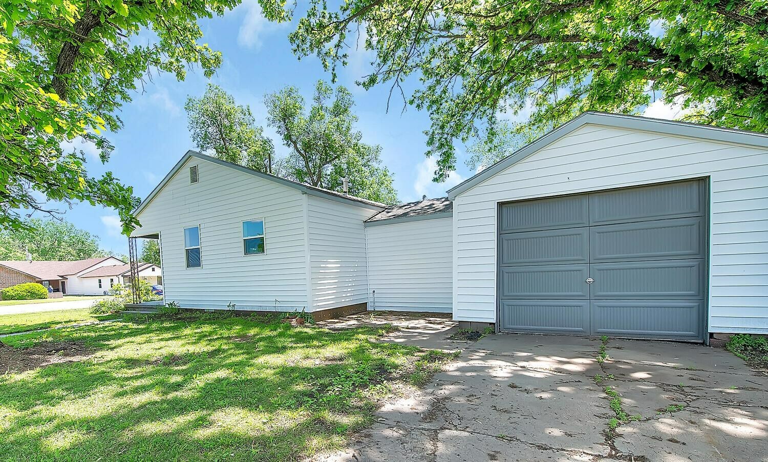 Property Photo: 203 W 2nd St KS 67146