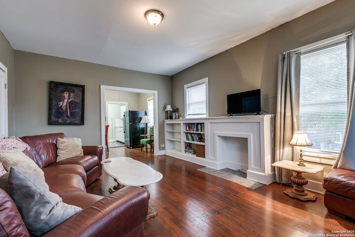 Property Photo: 765 Fulton TX 78212