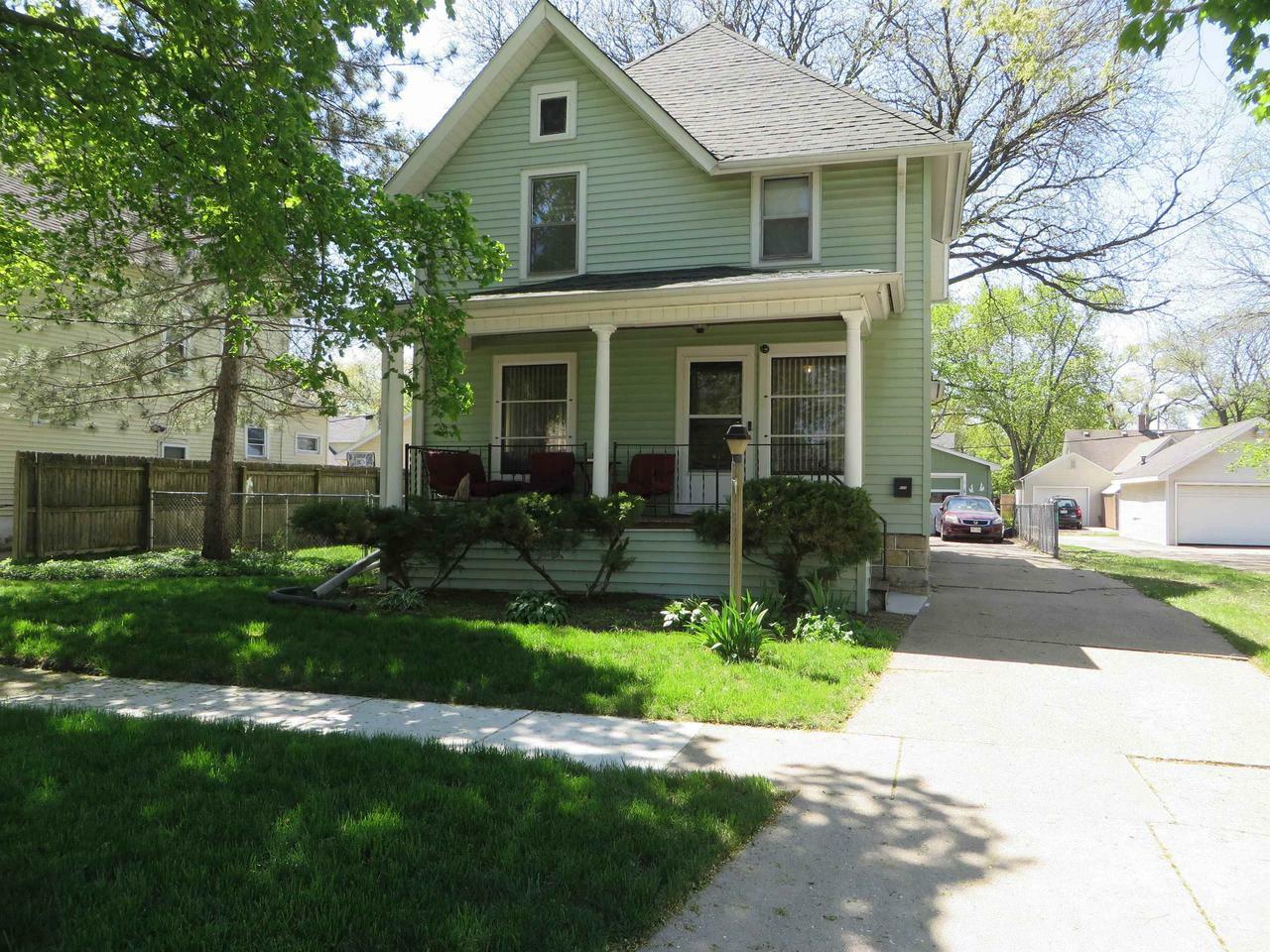 Property Photo: 944 9th Street WI 53511