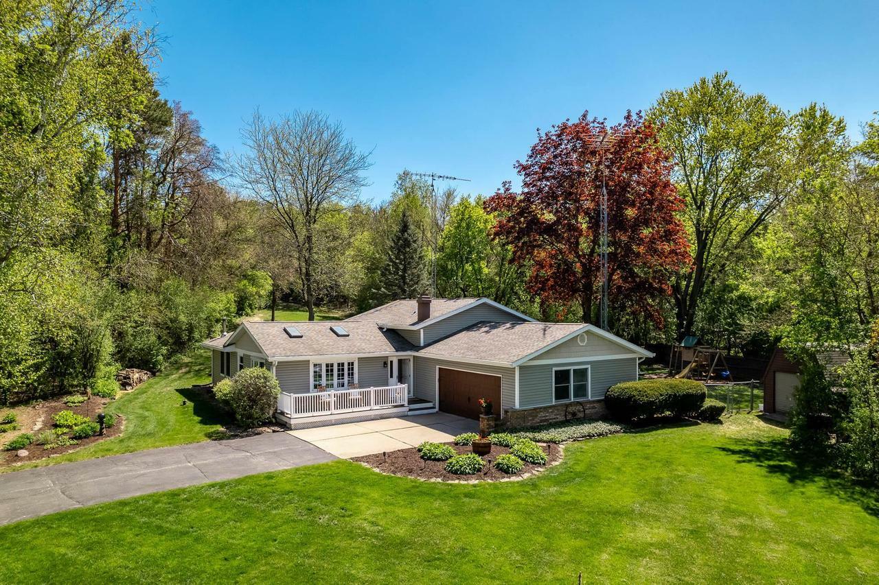 Property Photo: 7929 North Pine View Drive WI 53534