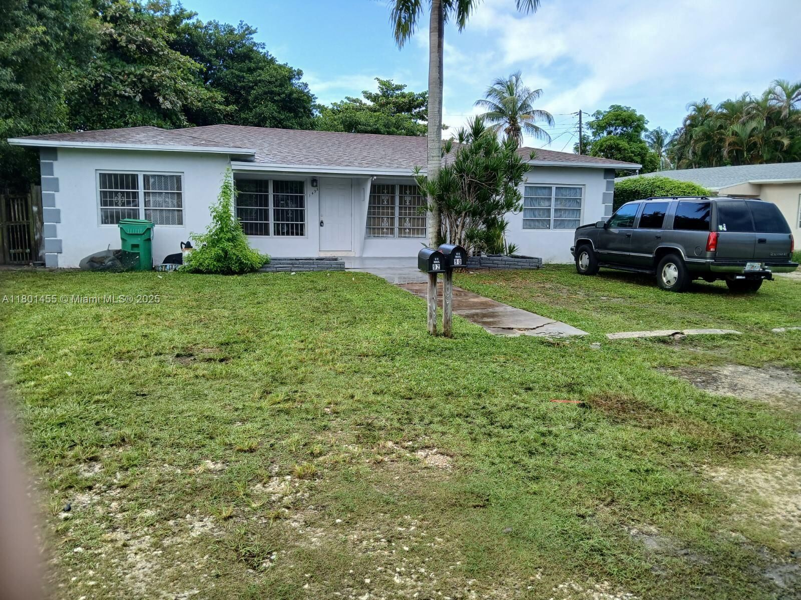 Property Photo:  1492 NE 118th Ter 1492  FL 33161 