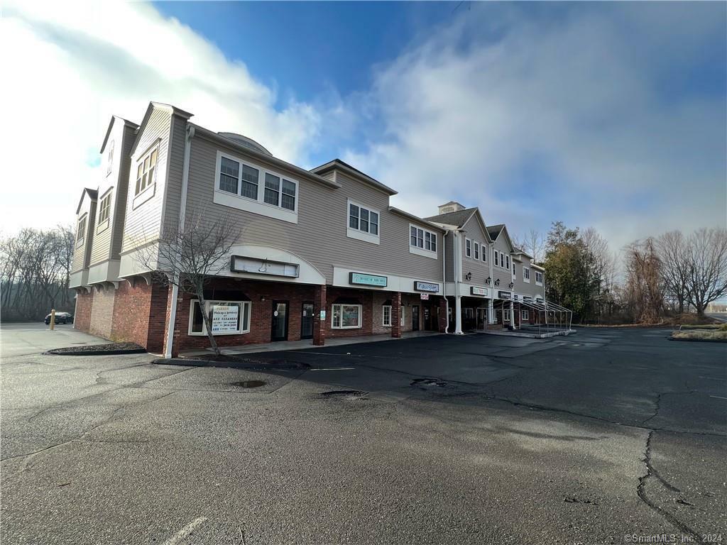Property Photo: 500 Monroe Turnpike 1/2-10 CT 06468