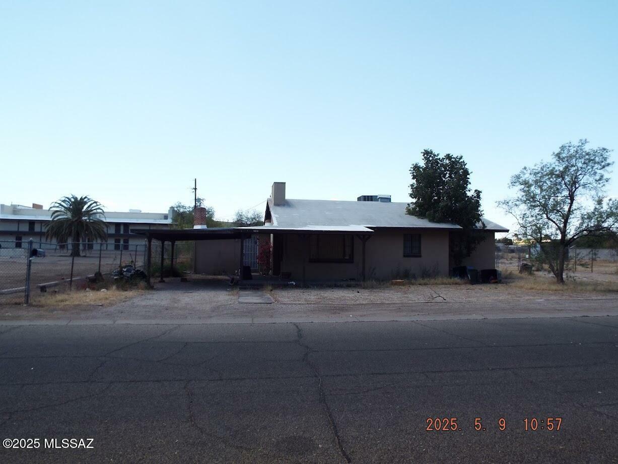Property Photo: 7830 E Uhl Street AZ 85710