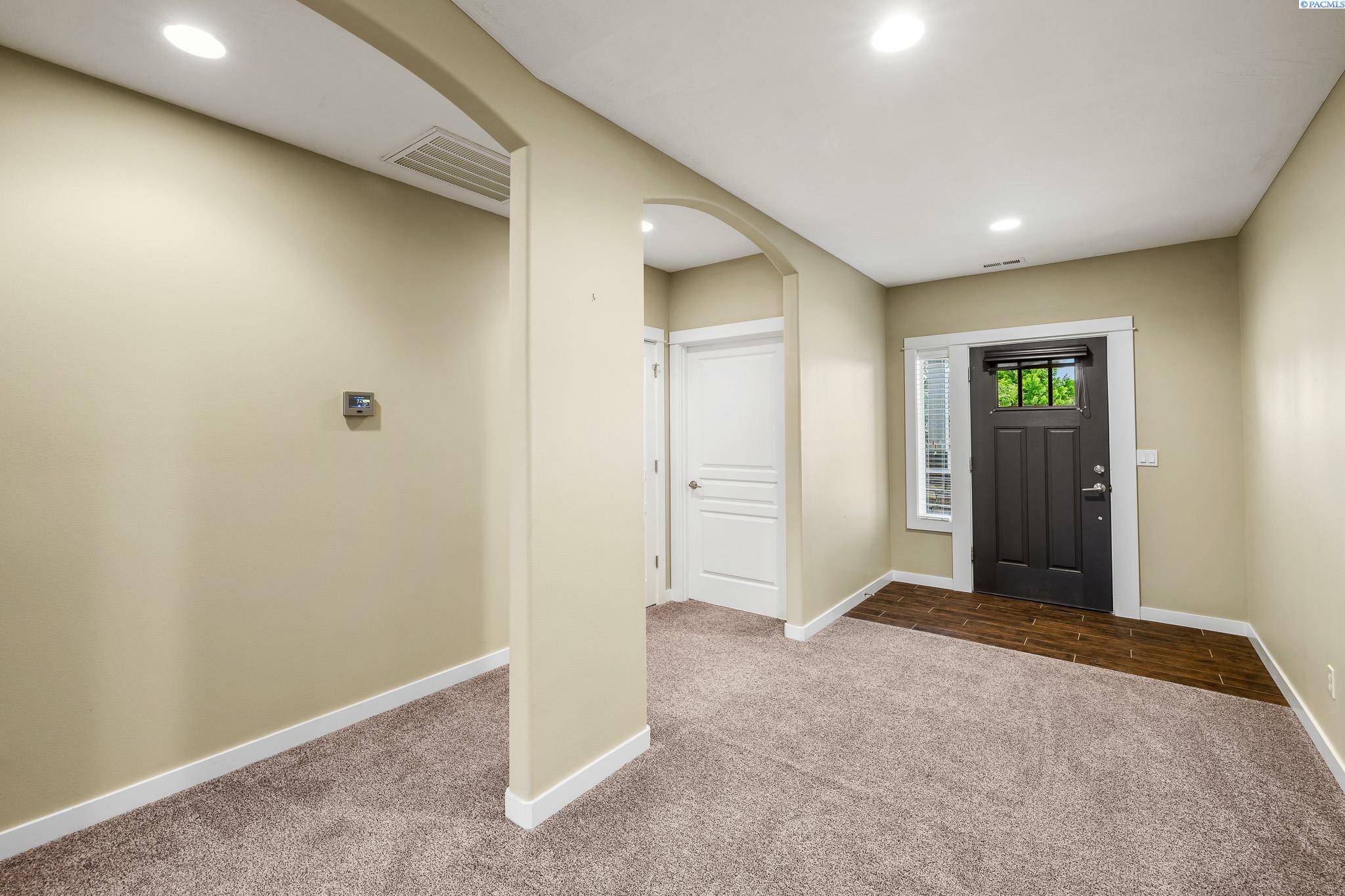 Property Photo: 3203 Cavalier Ct WA 99301