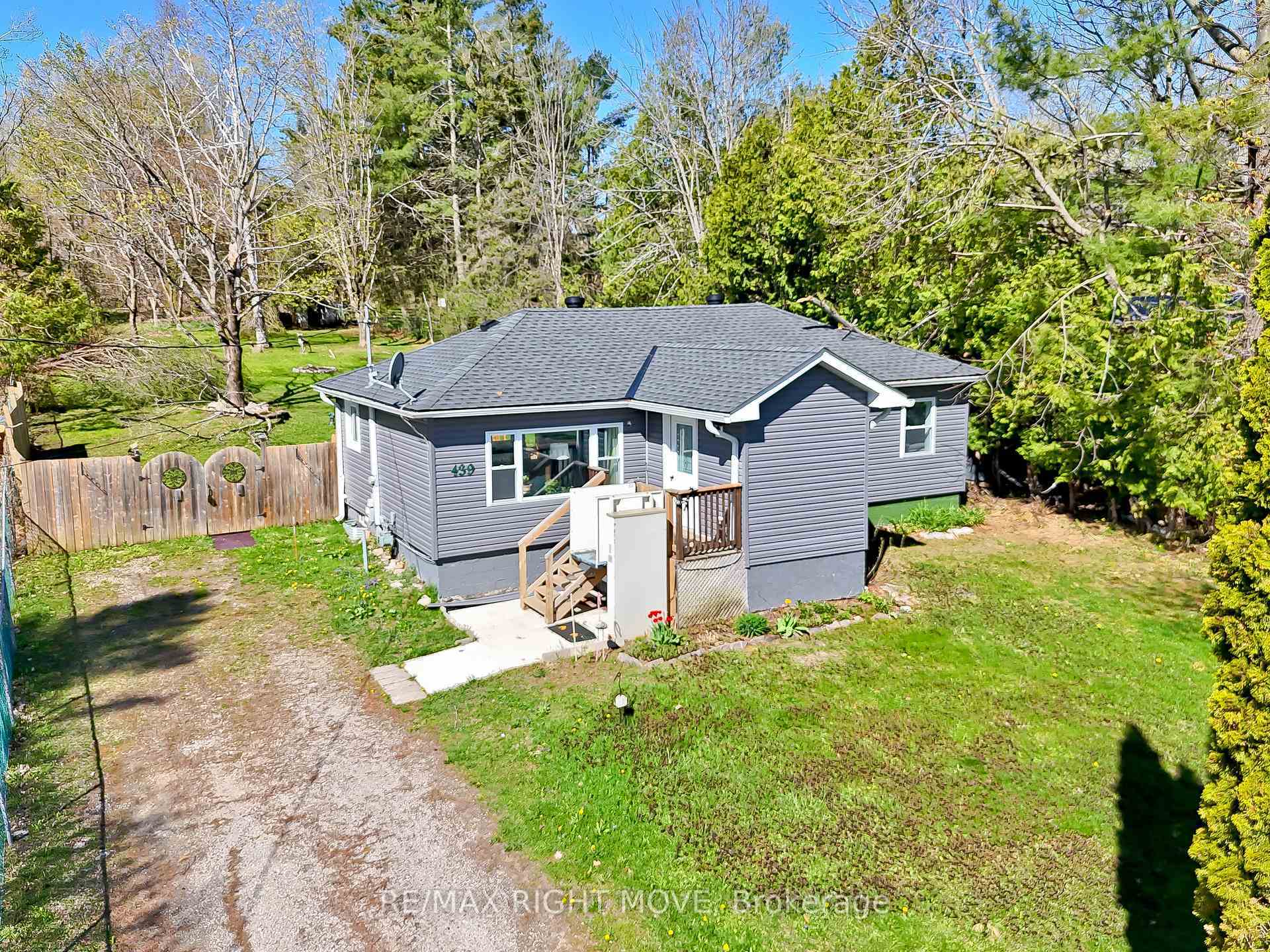 Property Photo: 439 Sundial Drive ON L3V 4A7