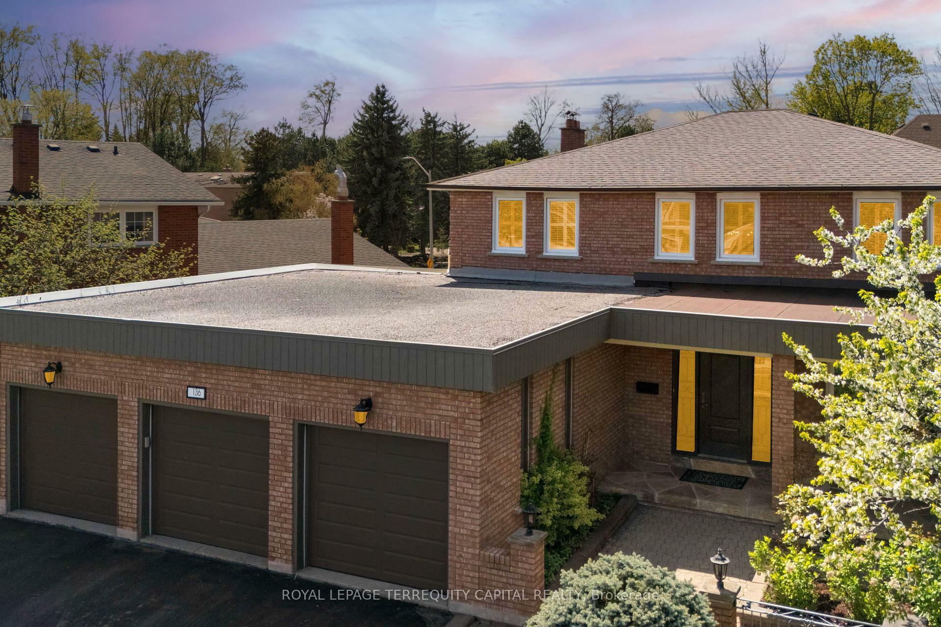 Property Photo: 136 Villa Park Drive ON L4L 3G7