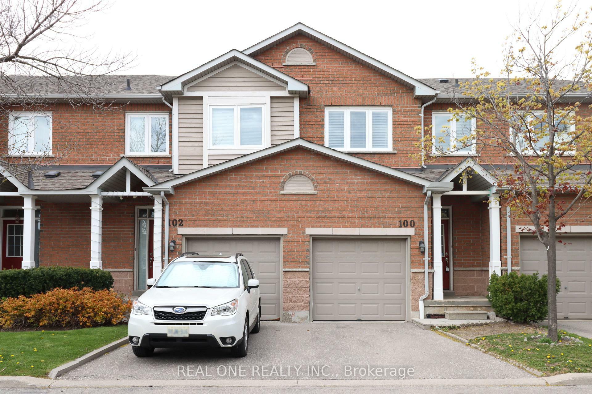Property Photo:  833 Scollard Court 100  ON L5V 2B4 