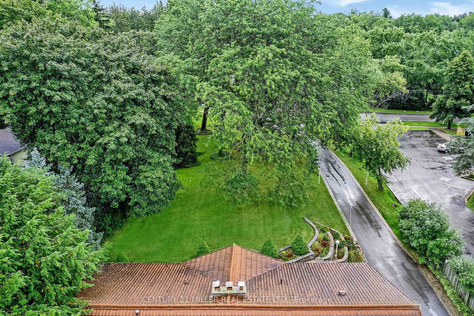 Photo de la propriété: 200 Morrison Road ON L6J 4J4