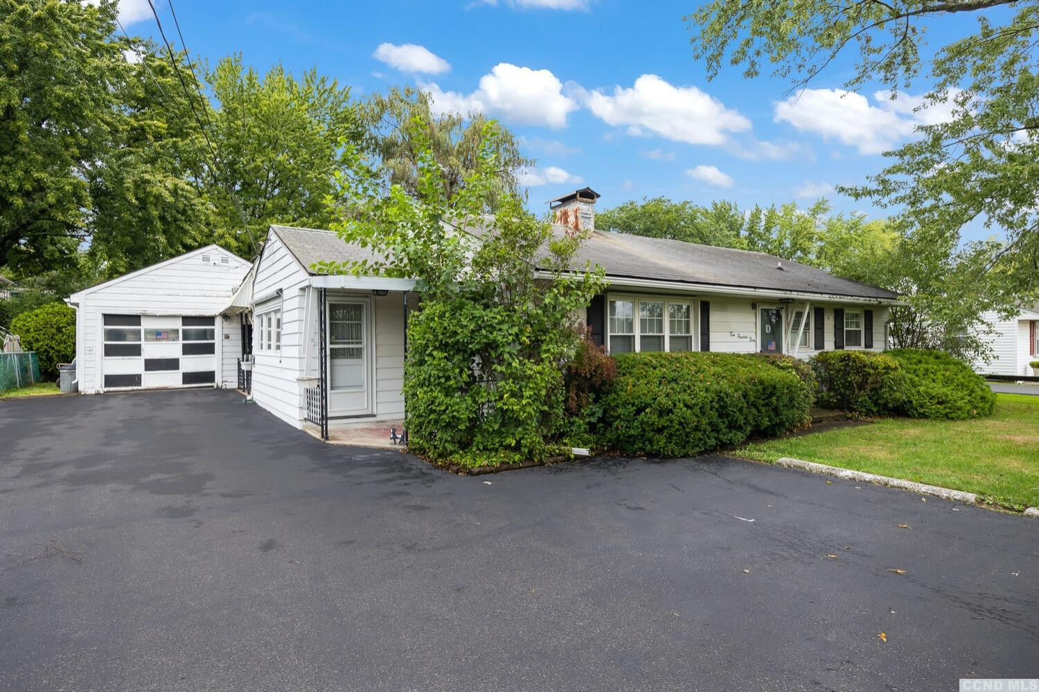 Property Photo: 203 Fairview NY 12534