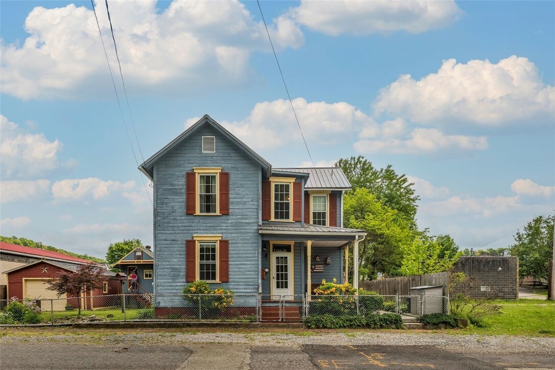 Property Photo: 37 N Water St PA 15474