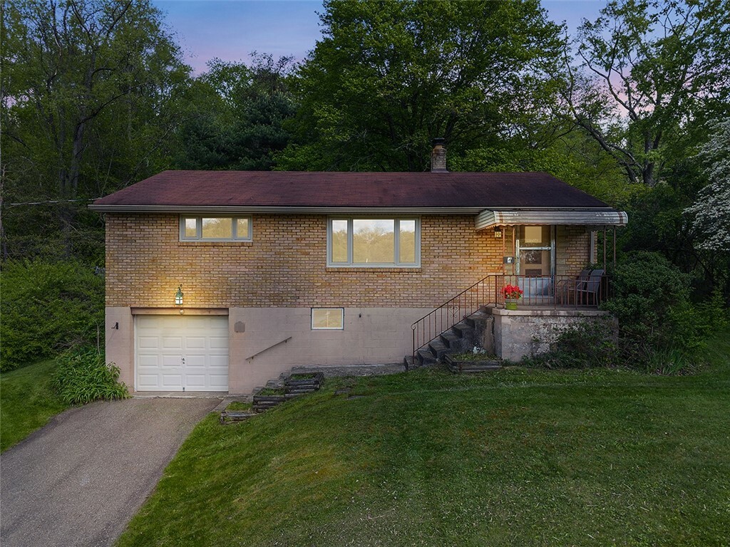 Property Photo: 19 Christine Dr PA 15024