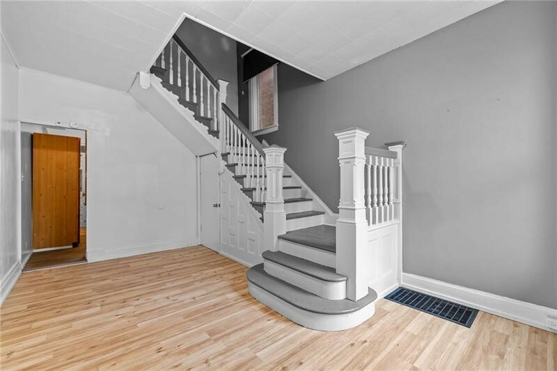 Property Photo: 3014 Versailles Ave PA 15132