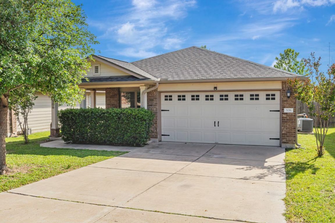 Property Photo: 506 Old Peak Road TX 78626