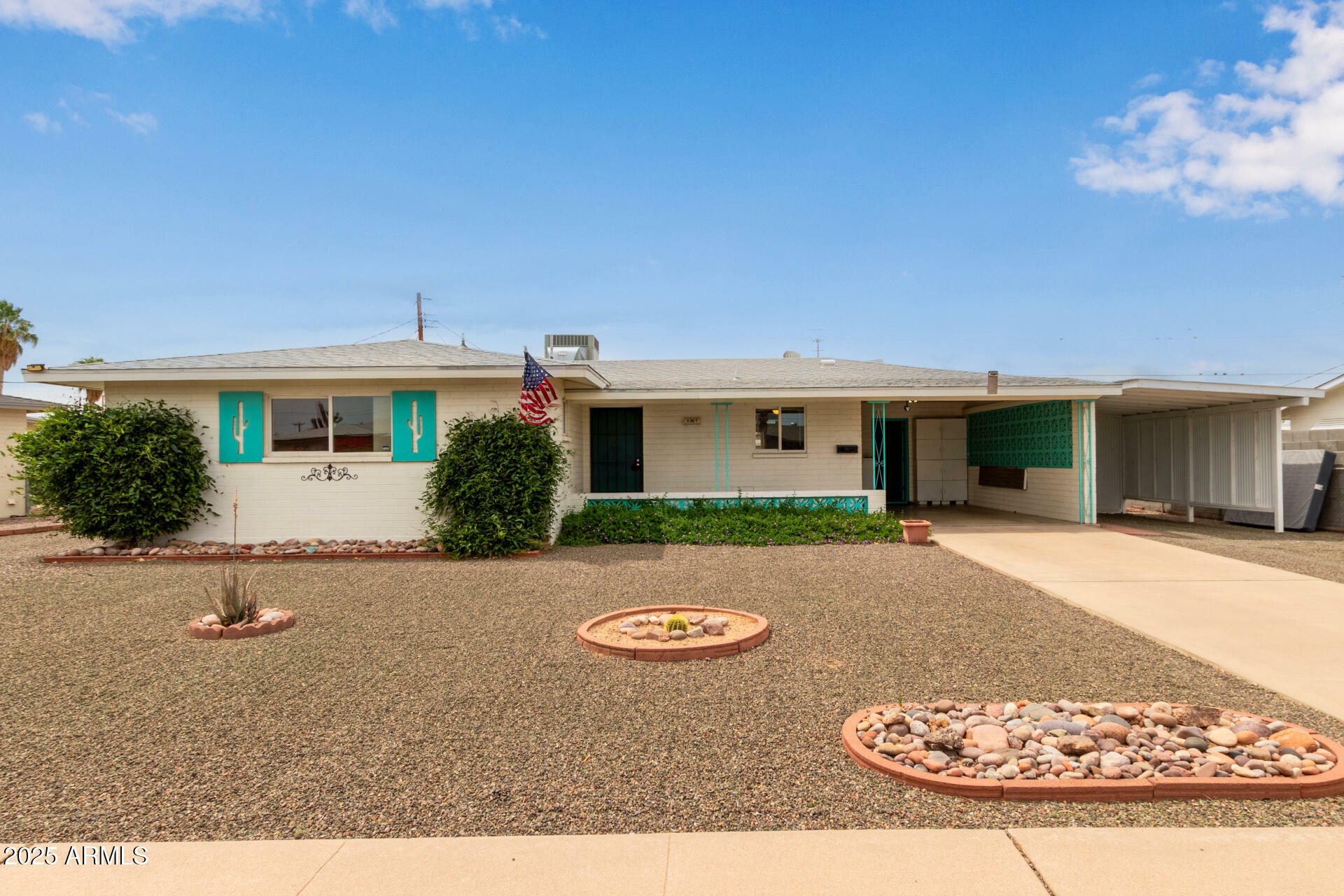 Property Photo: 5317 E Colby Street AZ 85205