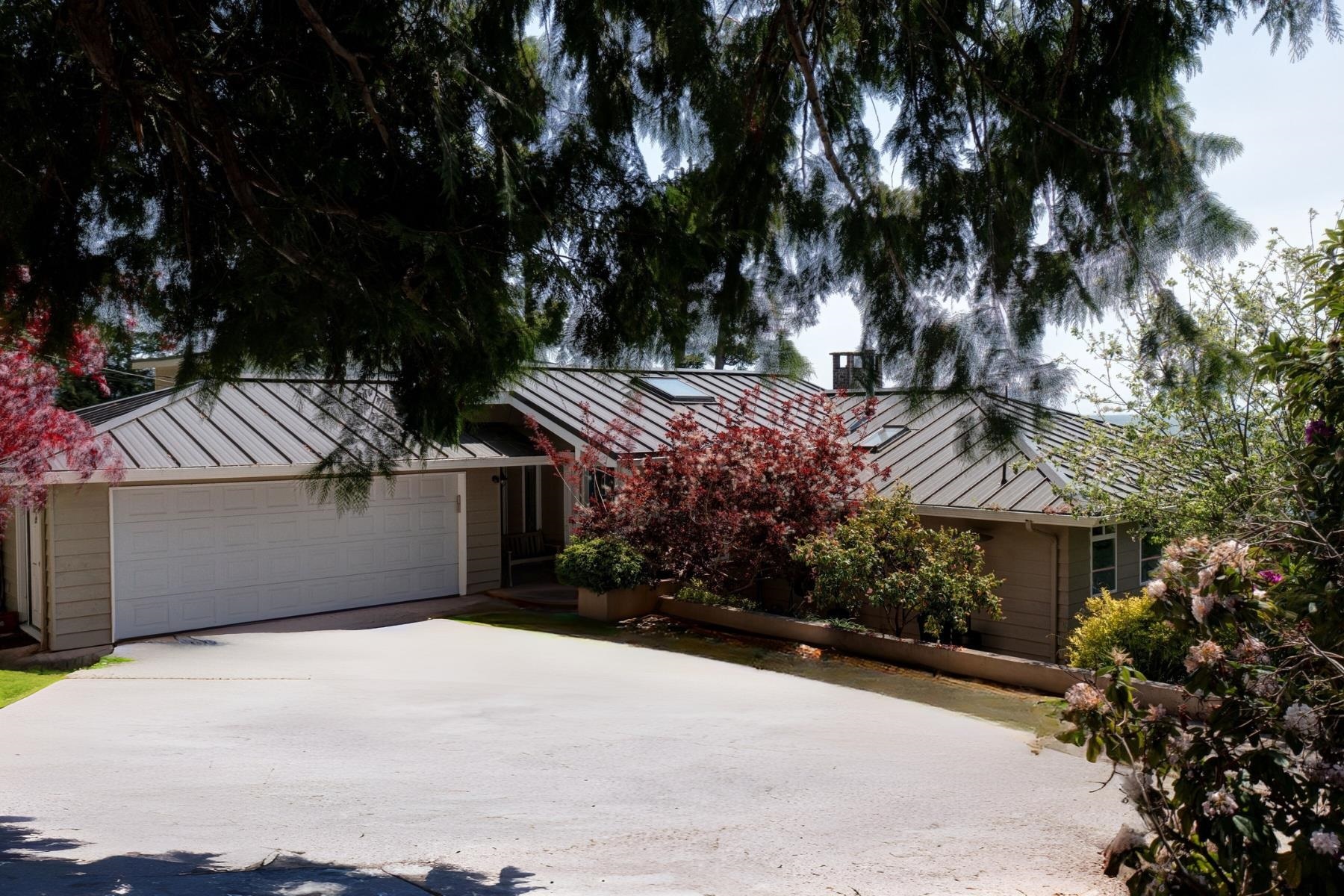 Property Photo: 5951 Sunshine Coast Highway BC V0N 3A7