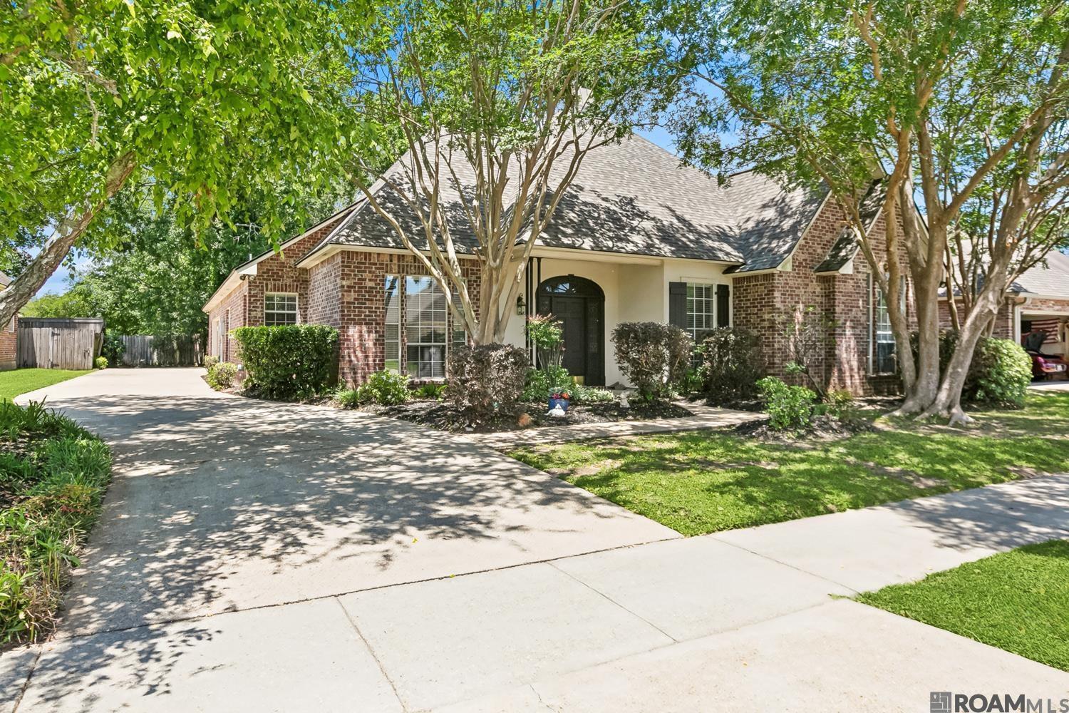 Property Photo: 753 Wordsworth Dr LA 70810
