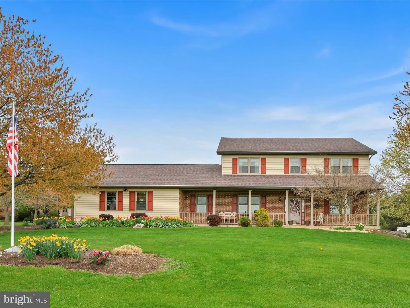 105 Hickory Road  Richland PA 17087 photo