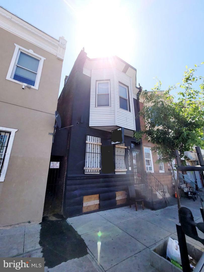 Property Photo: 3309 N Front Street PA 19140