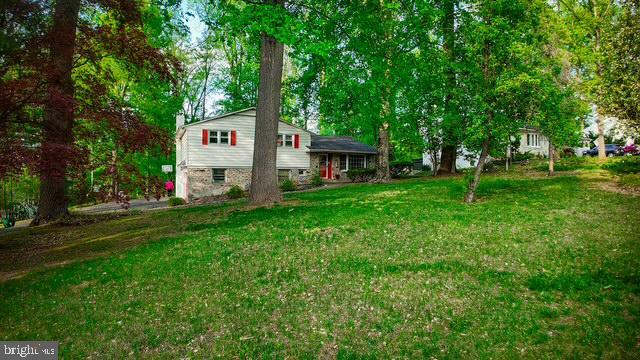 Property Photo: 113 Creekwood Drive PA 19053