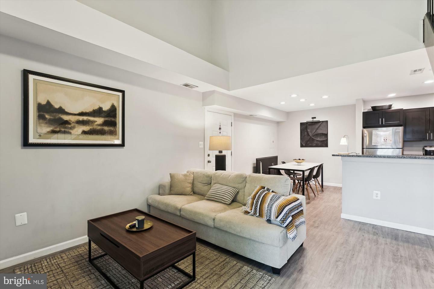 Property Photo: 6902 Mary Caroline Circle K 6902K VA 22310