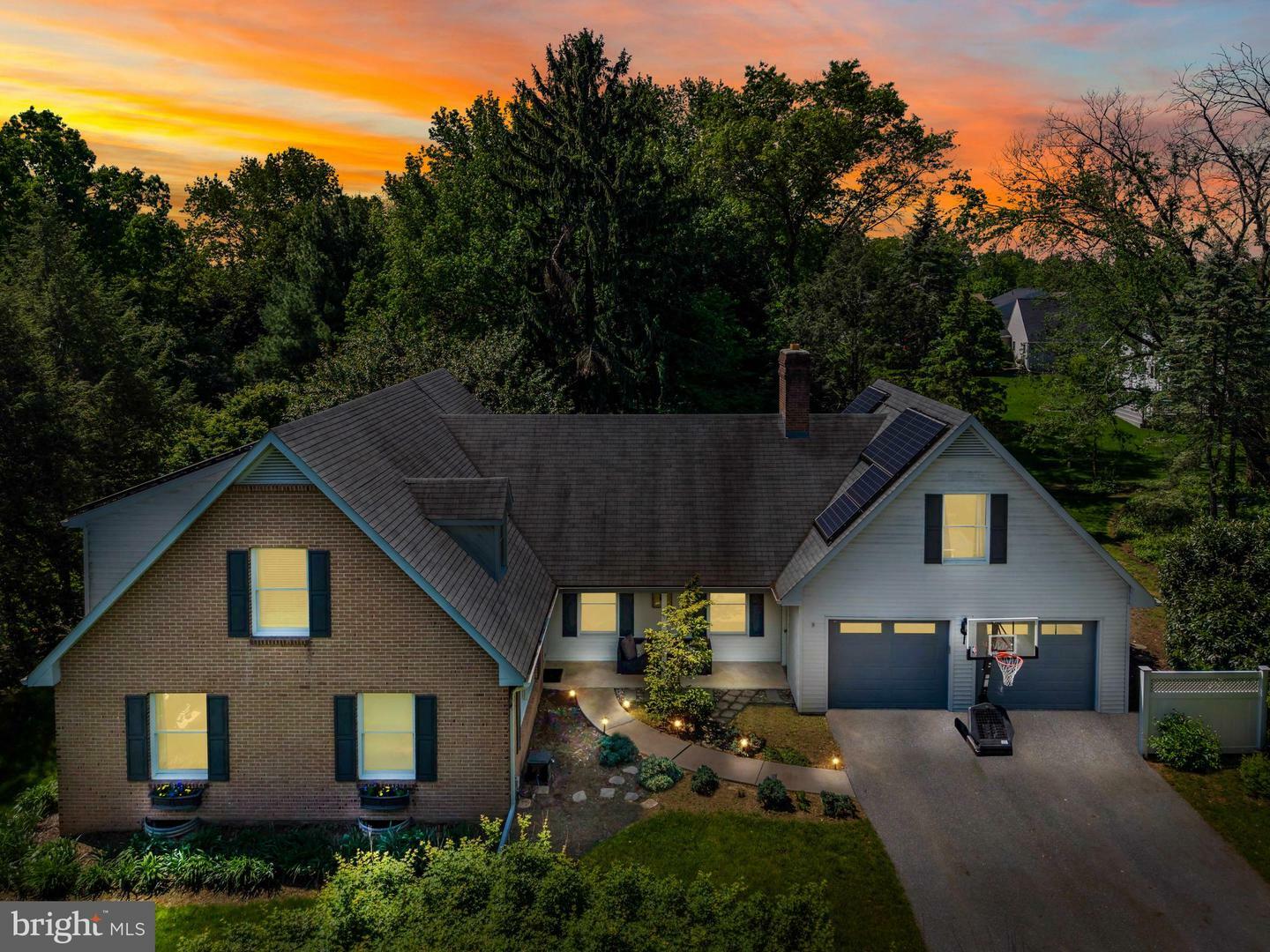 Property Photo: 3 Stonehedge Way PA 17015