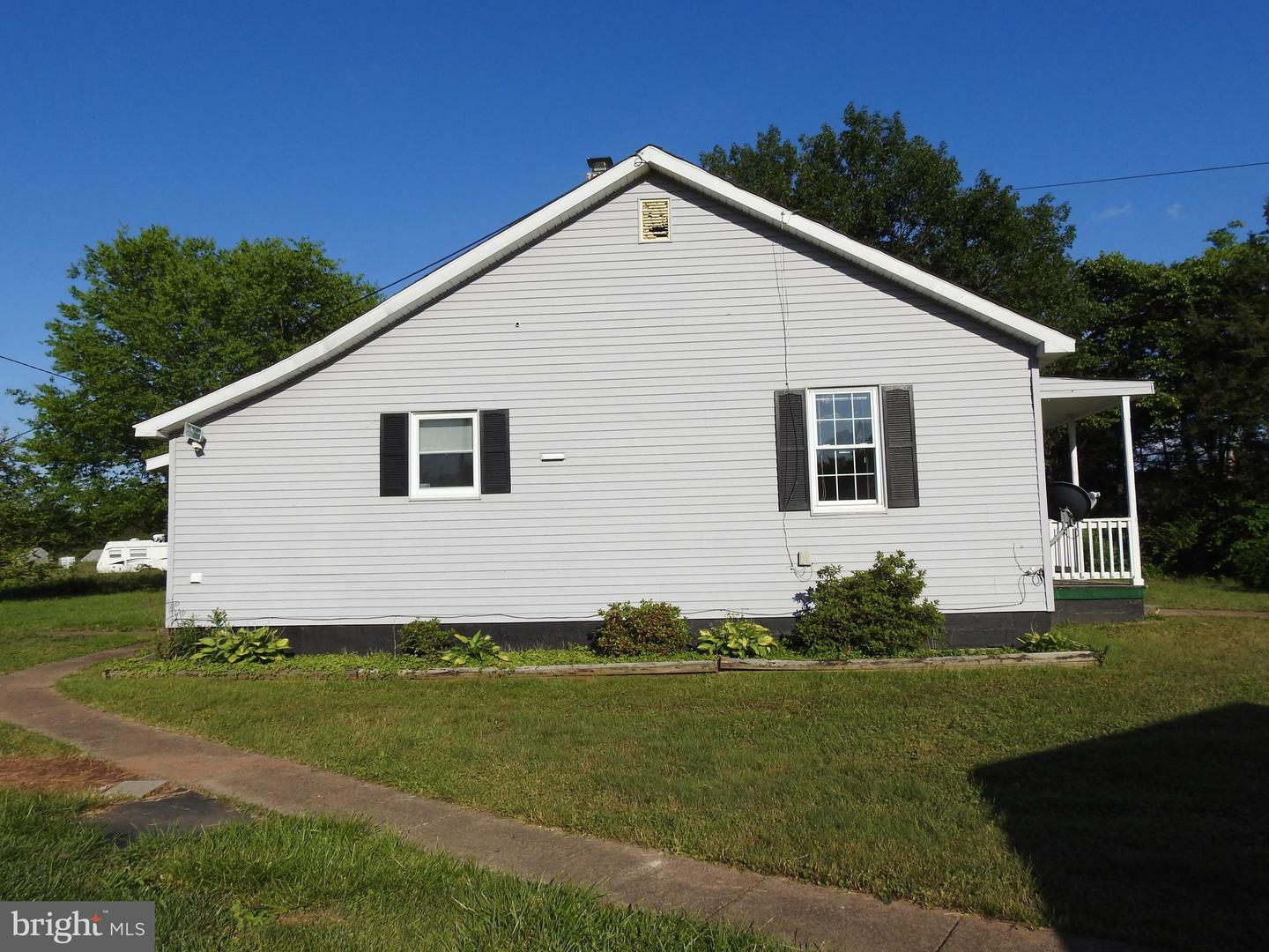 Property Photo: 13841 Kellys Ford Road VA 22718