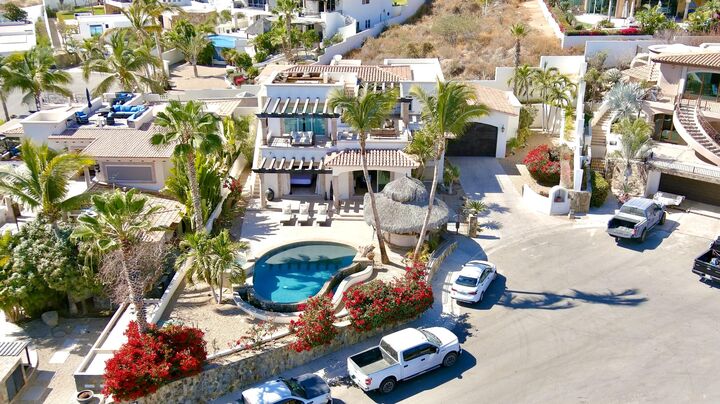 Property Photo: 54 Cale- Cresta Del Mar BS