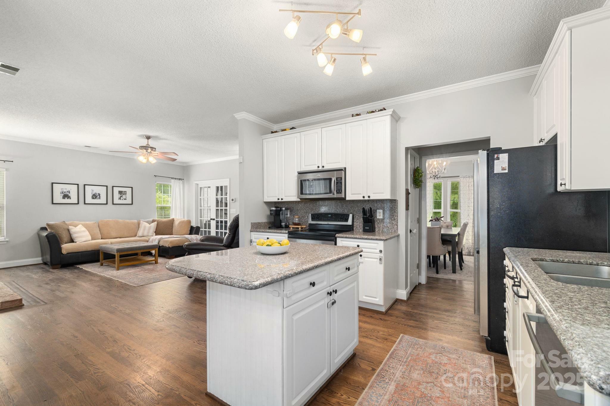 Property Photo: 12328 Chickasaw Drive NC 28078