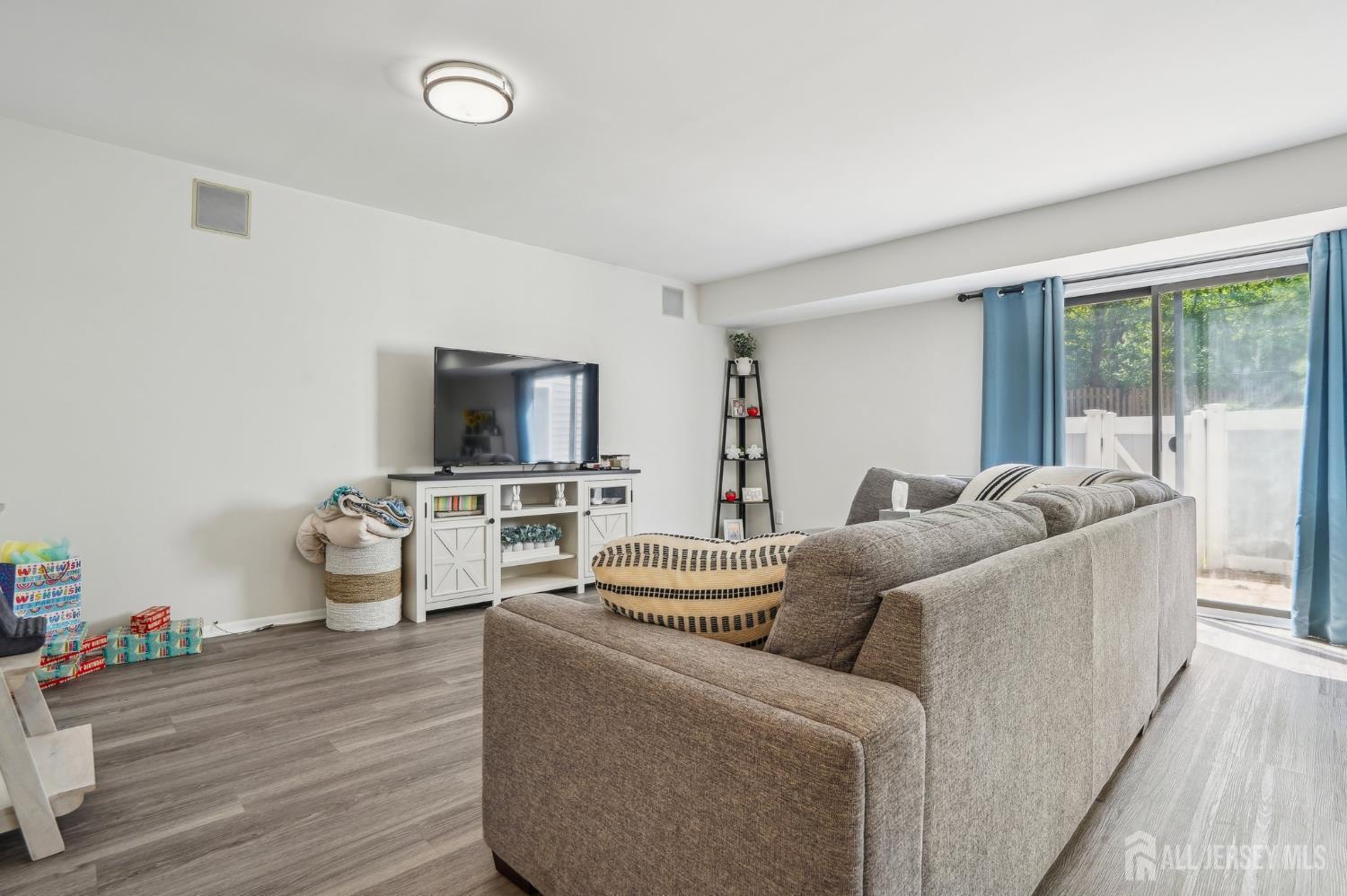 165 Essex Avenue 110  Metuchen NJ 08840 photo