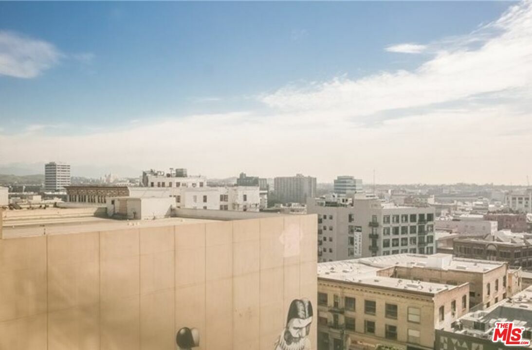 Property Photo: 460 S Spring St CA 90013