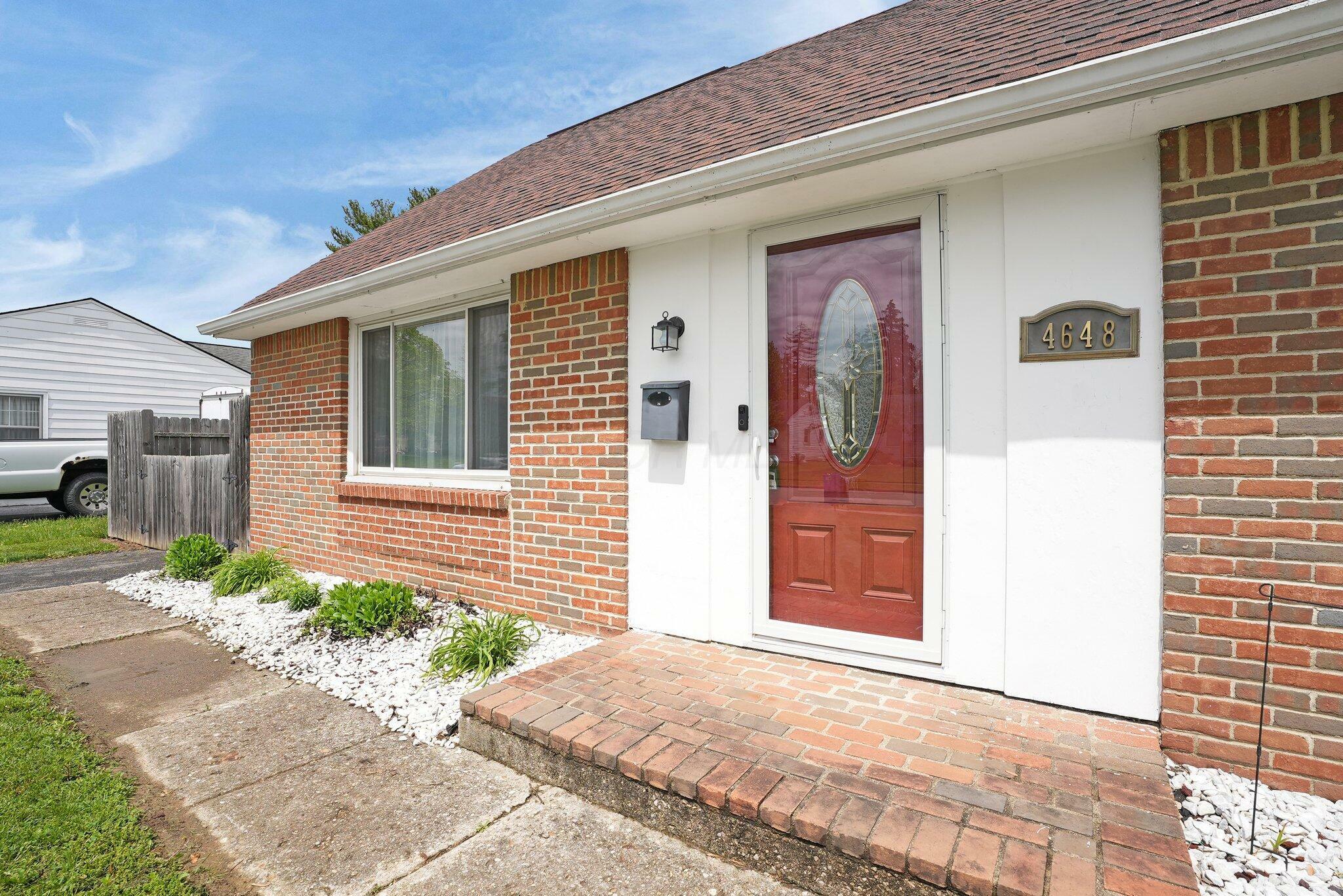 Property Photo: 4648 Annhurst Road OH 43228