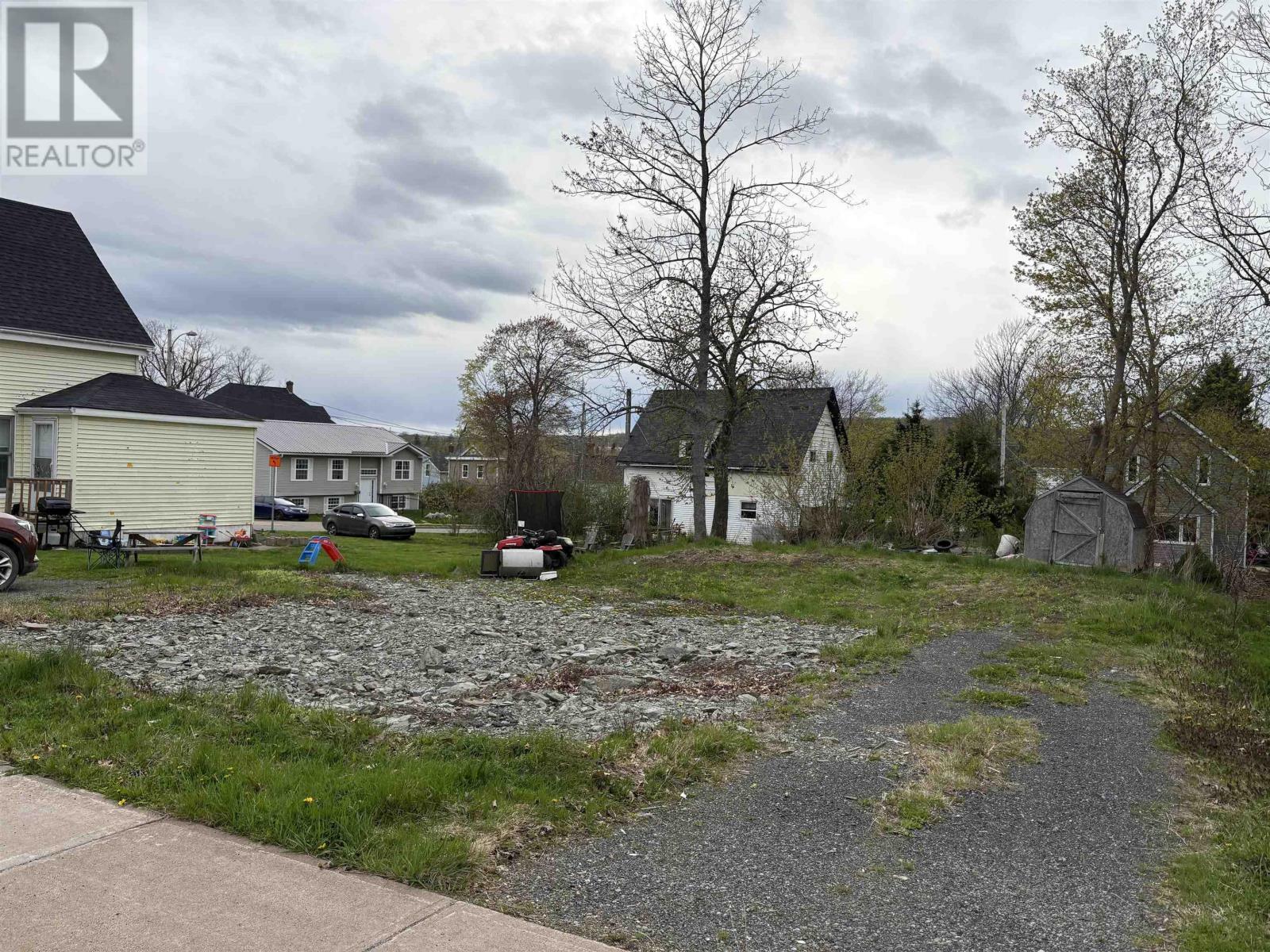 Property Photo:  429 Pleasant Street  NS B2H 2Z4 