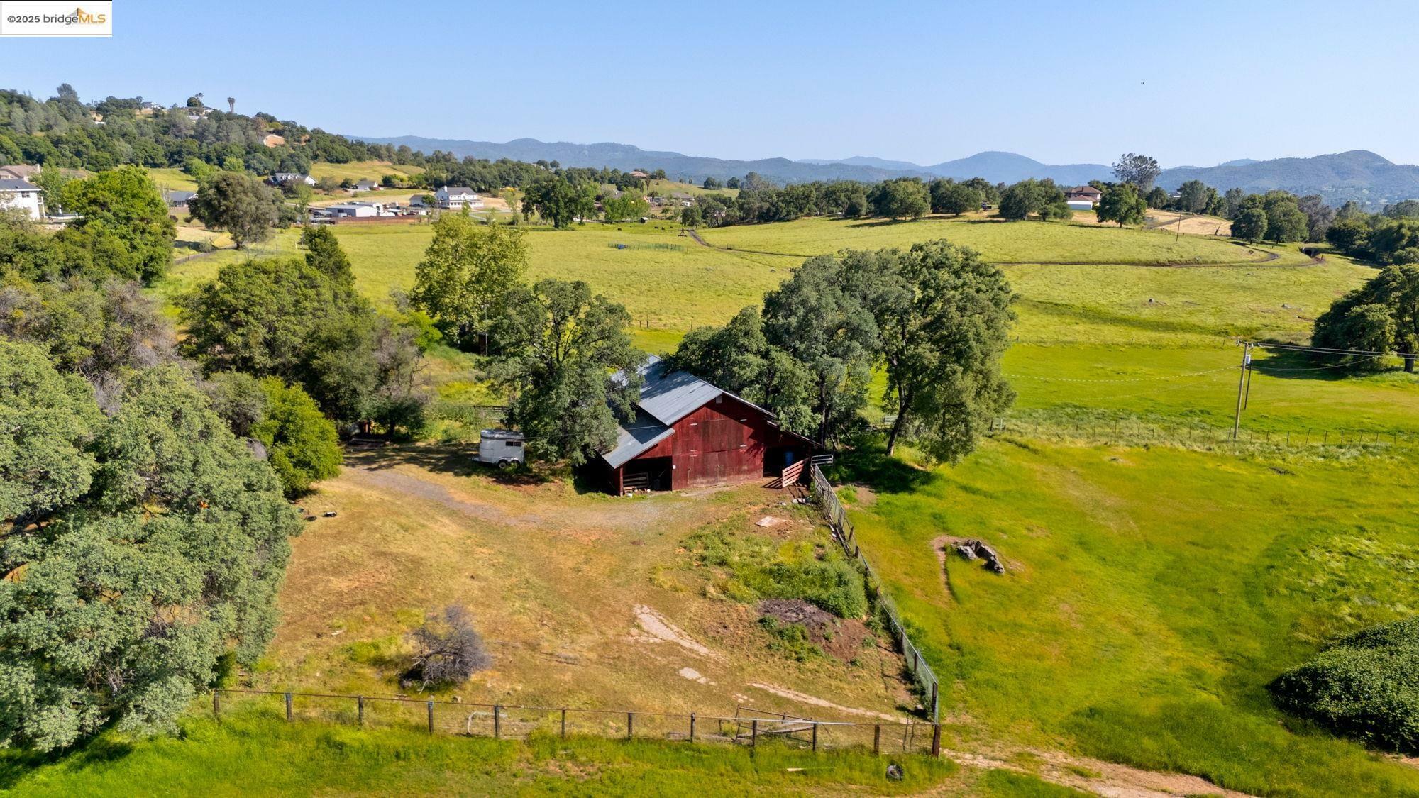 Property Photo: 17822 Old Wards Ferry Rd CA 95370