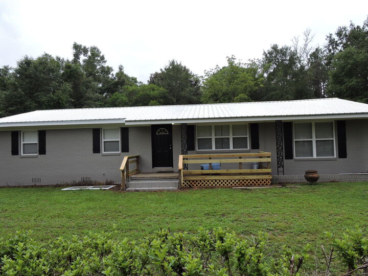 Property Photo:  3134 Auburn Road  FL 32539 