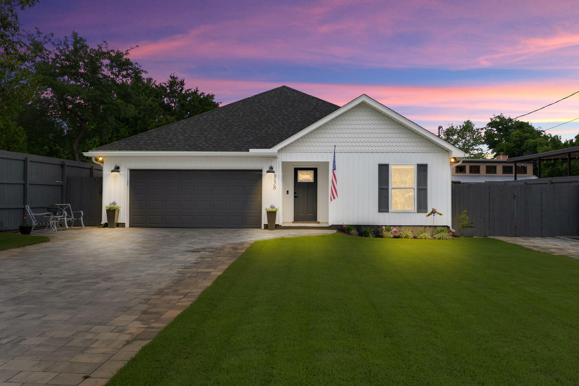Property Photo: 338 Azalea Drive FL 32413