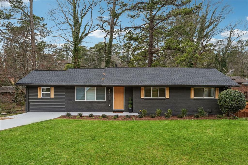 Property Photo: 1667 Atherton Circle GA 30035