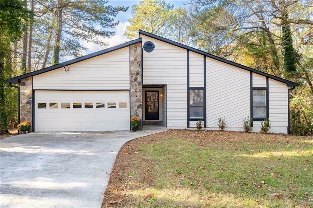 Property Photo: 3193 Deshong Drive GA 30087