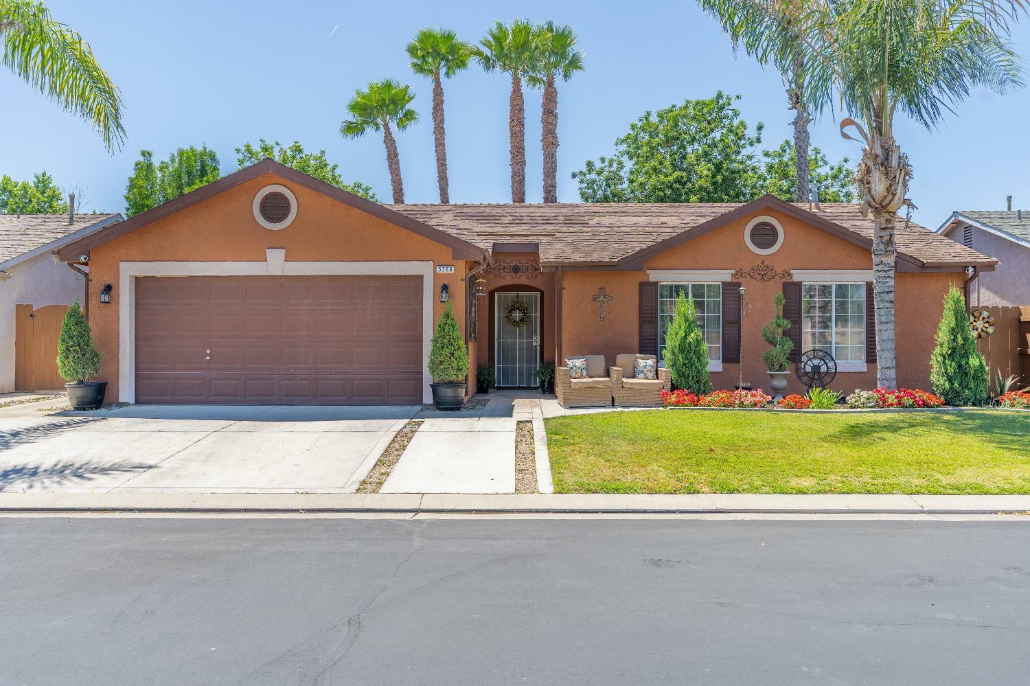 5266 E Harvest Lane  Fresno CA 93725 photo