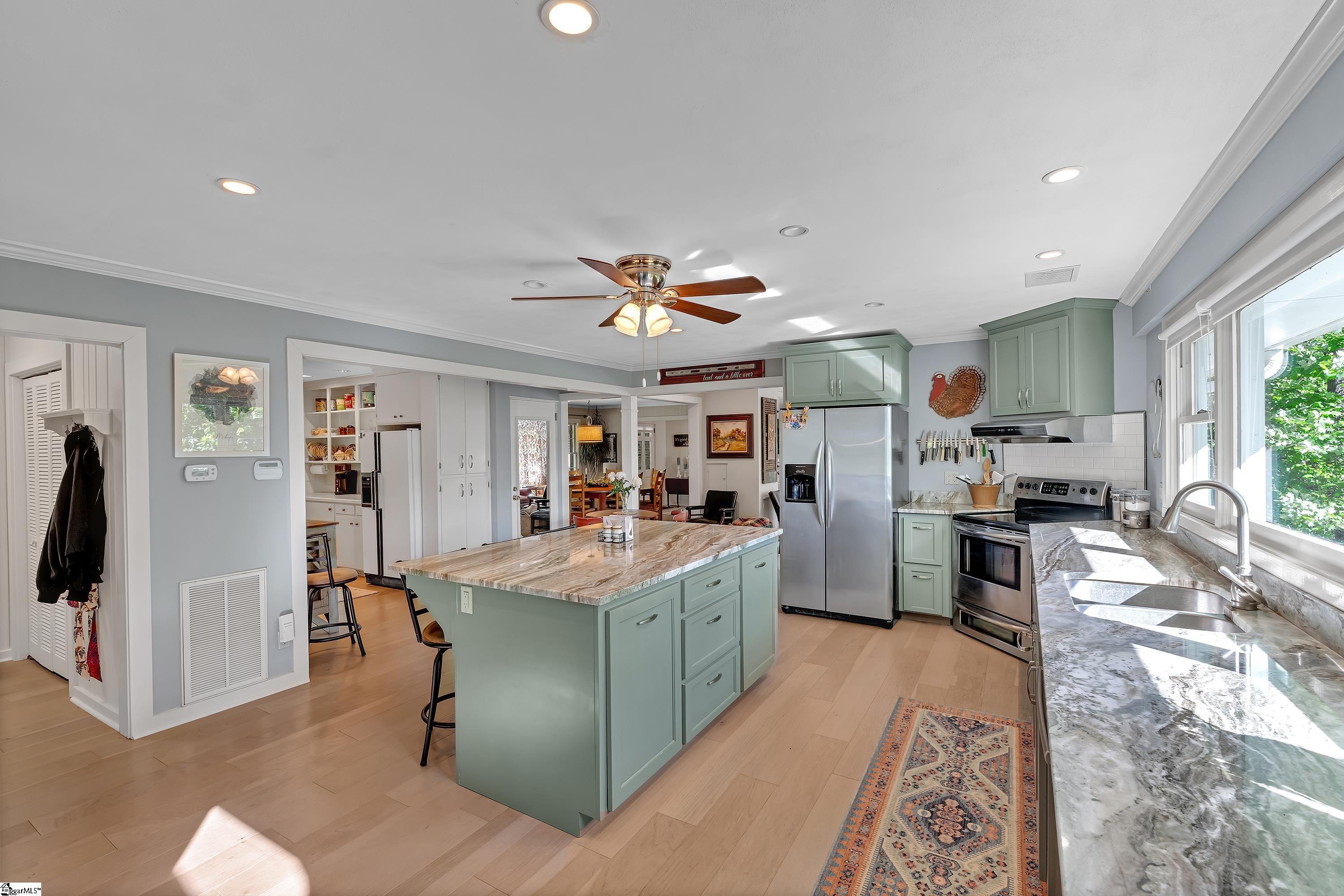 Property Photo:  7 Hearthstone Lane  SC 29356 
