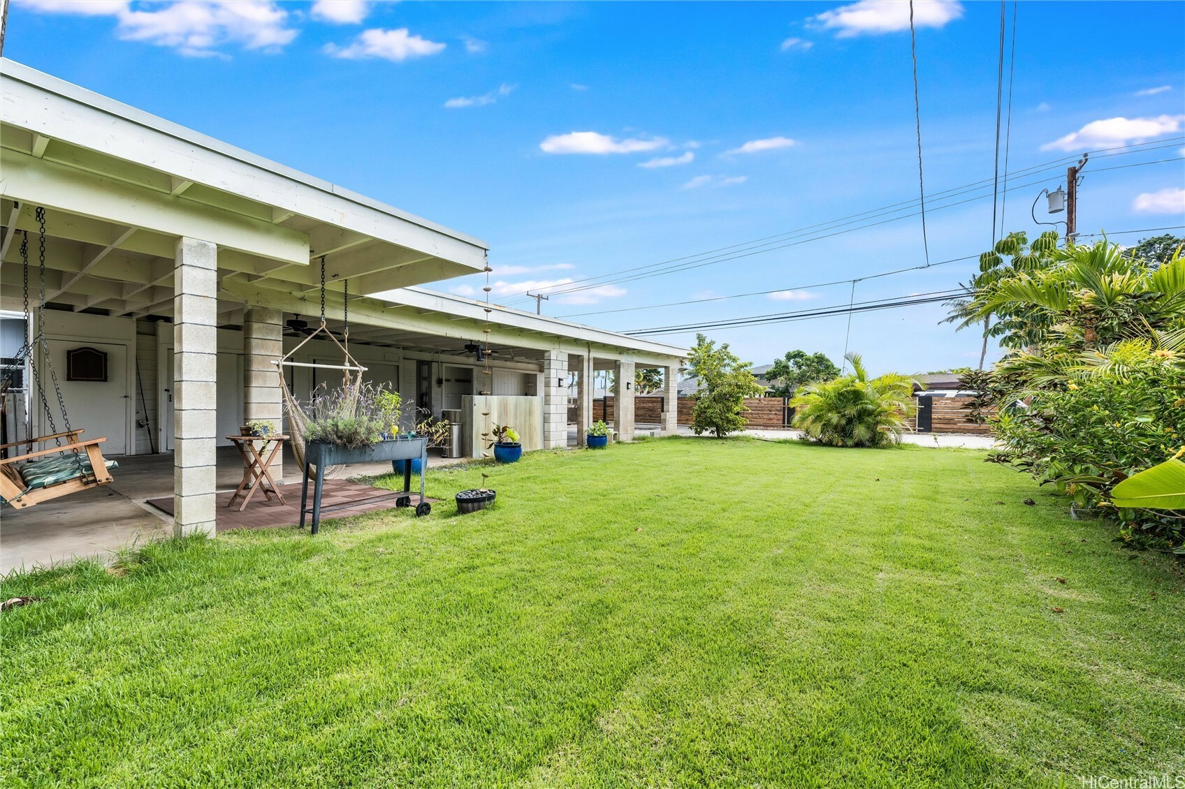 Property Photo: 625 Maluniu Avenue HI 96734