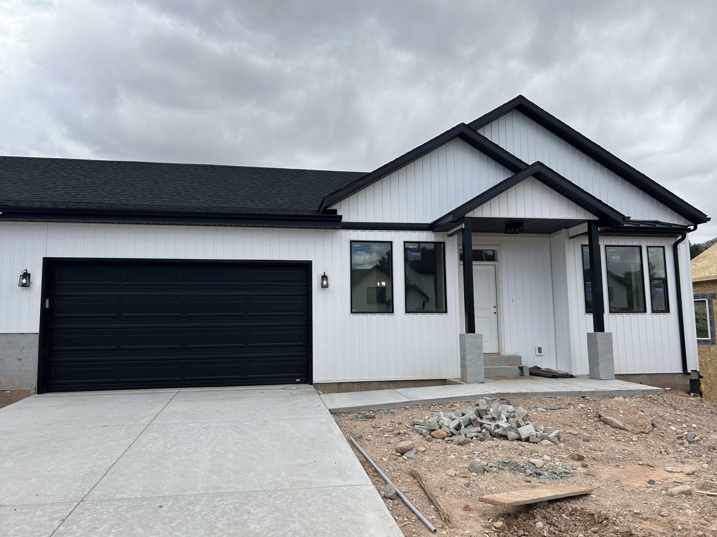 Property Photo: 732 S Liberty Cove Dr UT 84720