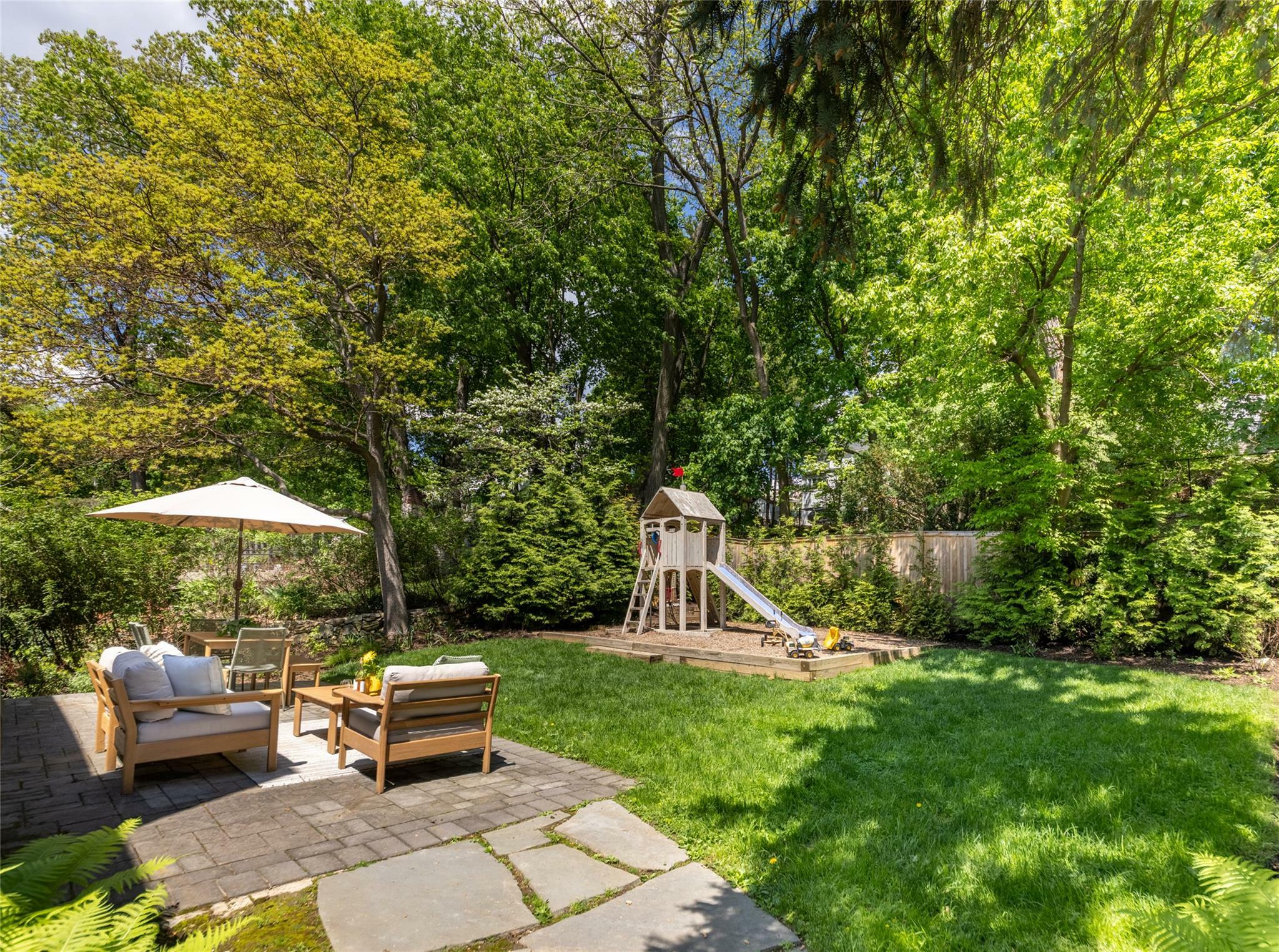 27 Highland Avenue  Dobbs Ferry NY 10522 photo