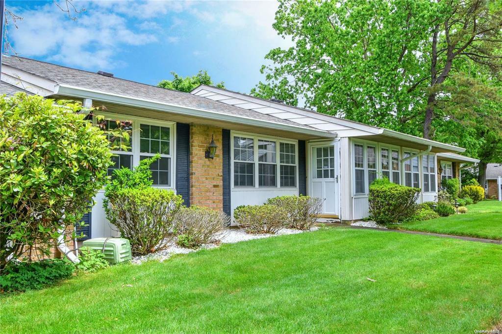 332 C Woodbridge Drive Woodbridge Dr  Ridge NY 11961 photo