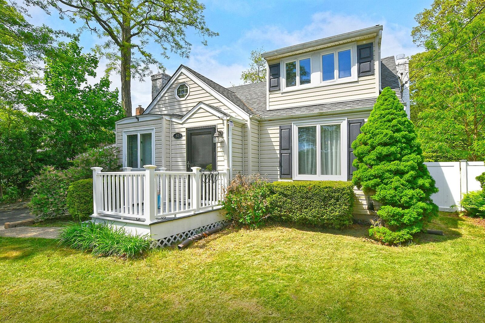 Property Photo:  57 Hunters Lane  NY 11746 