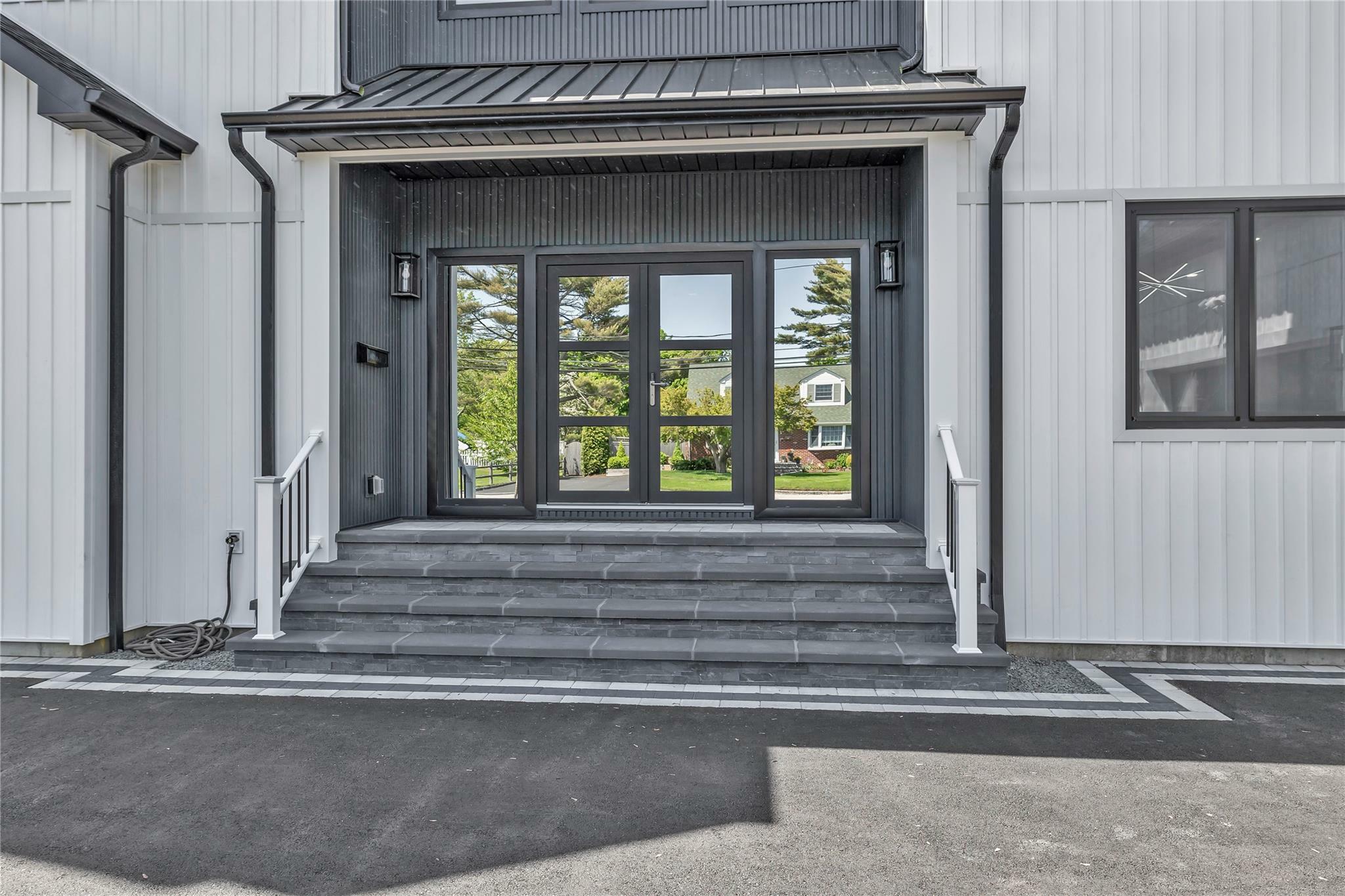 Property Photo:  14 South Street  NY 11795 