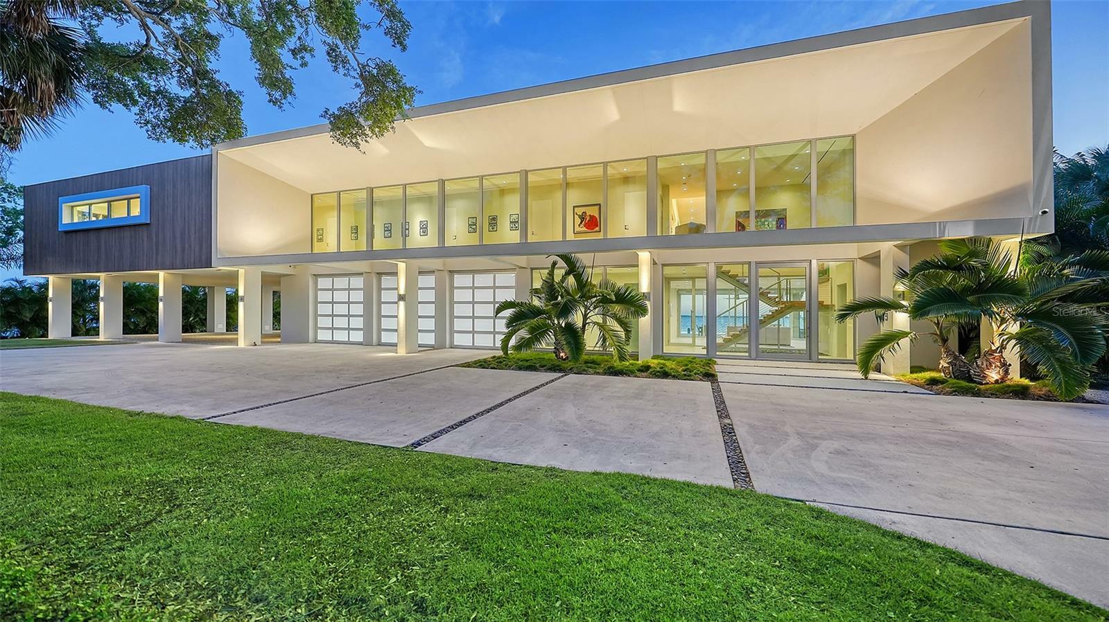 Property Photo: 4123 Bay Shore Road FL 34234