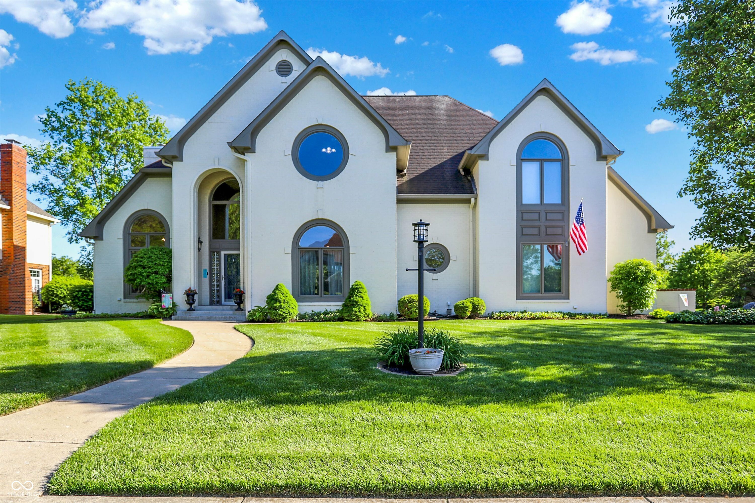 Property Photo: 5521 Salem Drive N IN 46033